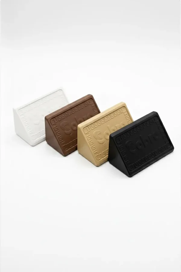 Plastic pyramid corners زوايا هرمية بلاستيك